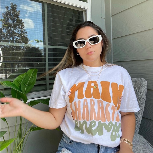 Main character energy graphic T - Picture 1 of 1